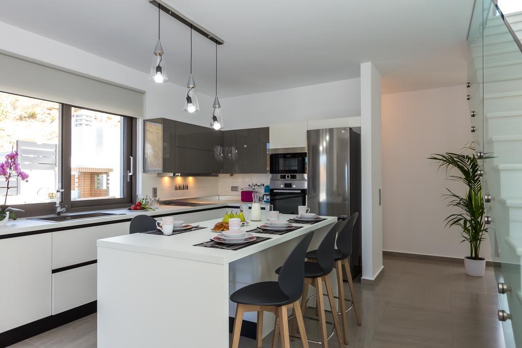 Eolia Iconic Villa, Walking Distance To The Beach, By Thinkvilla Πάνορμος Εξωτερικό φωτογραφία